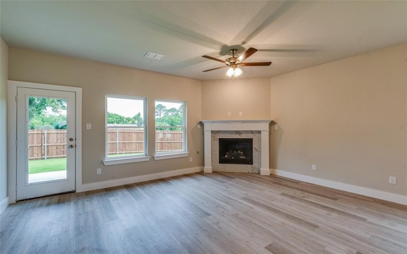602 Kyle Drive, Tioga, TX 76271, 4 Bedrooms Bedrooms, ,3 BathroomsBathrooms,Residential,For Sale,602 Kyle Drive,20355200