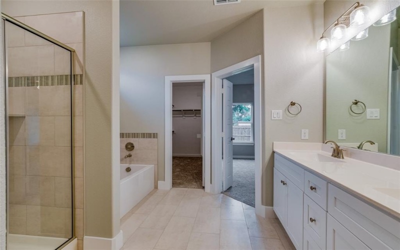 602 Kyle Drive, Tioga, TX 76271, 4 Bedrooms Bedrooms, ,3 BathroomsBathrooms,Residential,For Sale,602 Kyle Drive,20355200