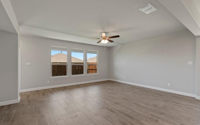 208 DUNMORE Drive, Fort Worth, TX 76052, 4 Bedrooms Bedrooms, ,2 BathroomsBathrooms,Residential,For Sale,208 DUNMORE Drive,20397014