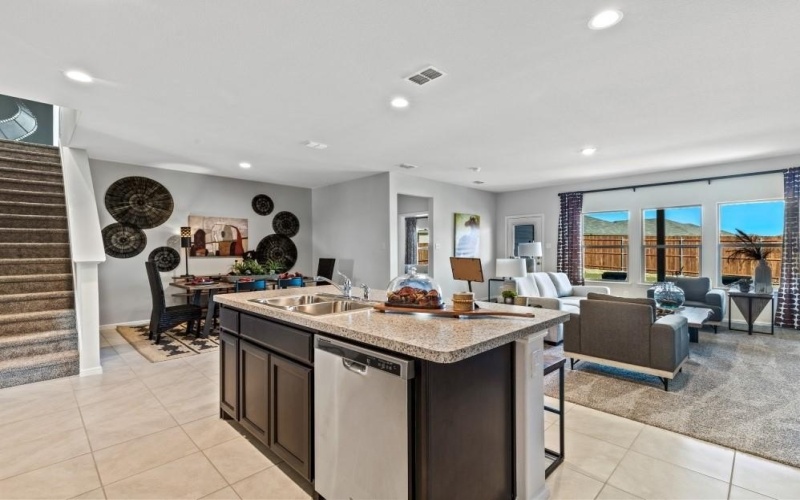 621 SAND POINT Drive, Fort Worth, TX 76131, 4 Bedrooms Bedrooms, ,3 BathroomsBathrooms,Residential,For Sale,621 SAND POINT Drive,20409095