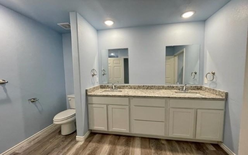 913 HILLBURN Drive, West Tawakoni, TX 75474, 3 Bedrooms Bedrooms, ,3 BathroomsBathrooms,Residential,For Sale,913 HILLBURN Drive,20428679