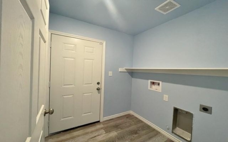 913 HILLBURN Drive, West Tawakoni, TX 75474, 3 Bedrooms Bedrooms, ,3 BathroomsBathrooms,Residential,For Sale,913 HILLBURN Drive,20428679