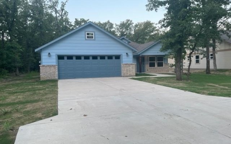 913 HILLBURN Drive, West Tawakoni, TX 75474, 3 Bedrooms Bedrooms, ,3 BathroomsBathrooms,Residential,For Sale,913 HILLBURN Drive,20428679