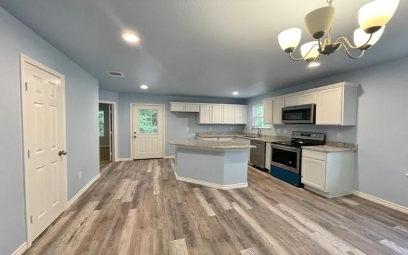 913 HILLBURN Drive, West Tawakoni, TX 75474, 3 Bedrooms Bedrooms, ,3 BathroomsBathrooms,Residential,For Sale,913 HILLBURN Drive,20428679