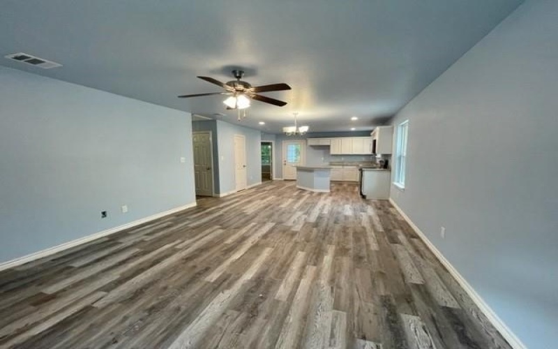 913 HILLBURN Drive, West Tawakoni, TX 75474, 3 Bedrooms Bedrooms, ,3 BathroomsBathrooms,Residential,For Sale,913 HILLBURN Drive,20428679