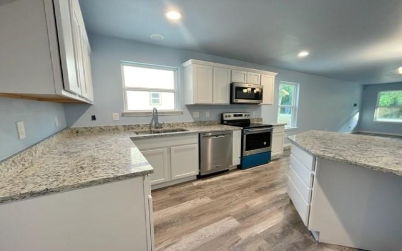913 HILLBURN Drive, West Tawakoni, TX 75474, 3 Bedrooms Bedrooms, ,3 BathroomsBathrooms,Residential,For Sale,913 HILLBURN Drive,20428679