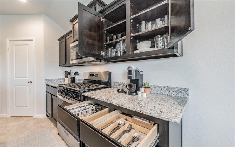5817 Morrow Point Drive, Denton, TX 76226, 4 Bedrooms Bedrooms, ,2 BathroomsBathrooms,Residential Lease,For Rent,5817 Morrow Point Drive,20476224