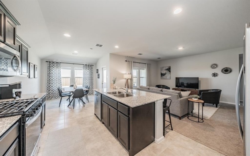 5817 Morrow Point Drive, Denton, TX 76226, 4 Bedrooms Bedrooms, ,2 BathroomsBathrooms,Residential Lease,For Rent,5817 Morrow Point Drive,20476224