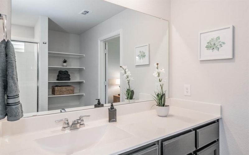 5817 Morrow Point Drive, Denton, TX 76226, 4 Bedrooms Bedrooms, ,2 BathroomsBathrooms,Residential Lease,For Rent,5817 Morrow Point Drive,20476224