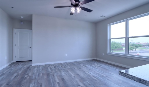201 E 5th Street #TBD202, Ferris, TX 75125, 1 Bedroom Bedrooms, ,1 BathroomBathrooms,Residential Lease,For Rent,201 E 5th Street,20488985
