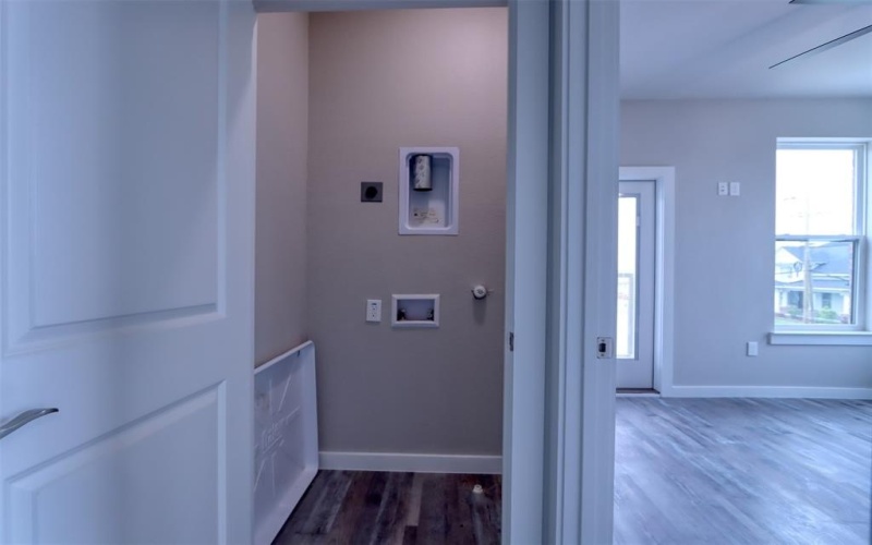 201 E 5th Street #TBD202, Ferris, TX 75125, 1 Bedroom Bedrooms, ,1 BathroomBathrooms,Residential Lease,For Rent,201 E 5th Street,20488985