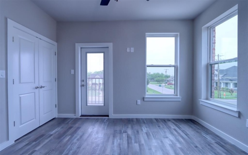 201 E 5th Street #TBD202, Ferris, TX 75125, 1 Bedroom Bedrooms, ,1 BathroomBathrooms,Residential Lease,For Rent,201 E 5th Street,20488985