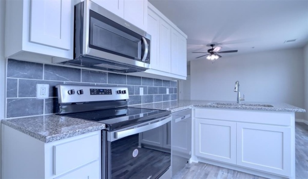 201 E 5th Street #TBD202, Ferris, TX 75125, 1 Bedroom Bedrooms, ,1 BathroomBathrooms,Residential Lease,For Rent,201 E 5th Street,20488985