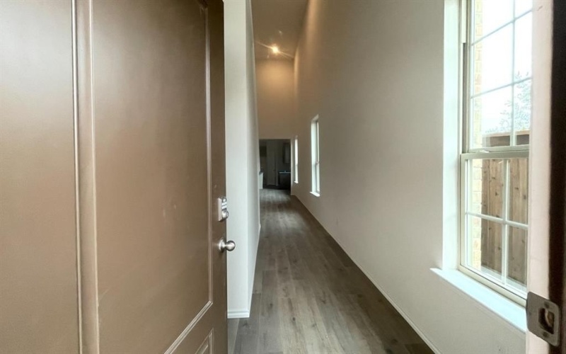 17300 Lake Ray Hubbard Drive, Forney, TX 75126, 4 Bedrooms Bedrooms, ,2 BathroomsBathrooms,Residential,For Sale,17300 Lake Ray Hubbard Drive,20489254