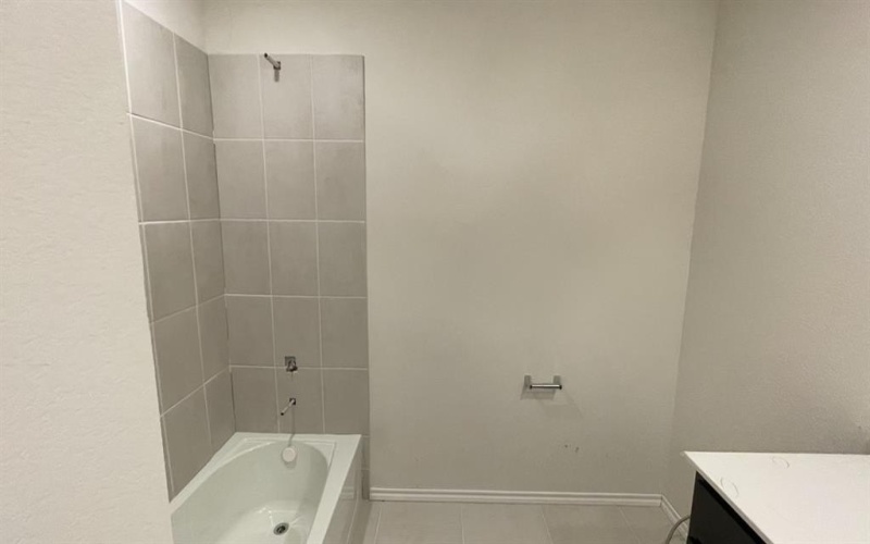17300 Lake Ray Hubbard Drive, Forney, TX 75126, 4 Bedrooms Bedrooms, ,2 BathroomsBathrooms,Residential,For Sale,17300 Lake Ray Hubbard Drive,20489254