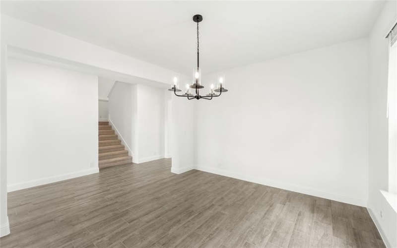 913 Cannes Drive, Red Oak, TX 75154, 5 Habitaciones Habitaciones , ,5 BañosBaños,Residential,En Venta,913 Cannes Drive,20490139