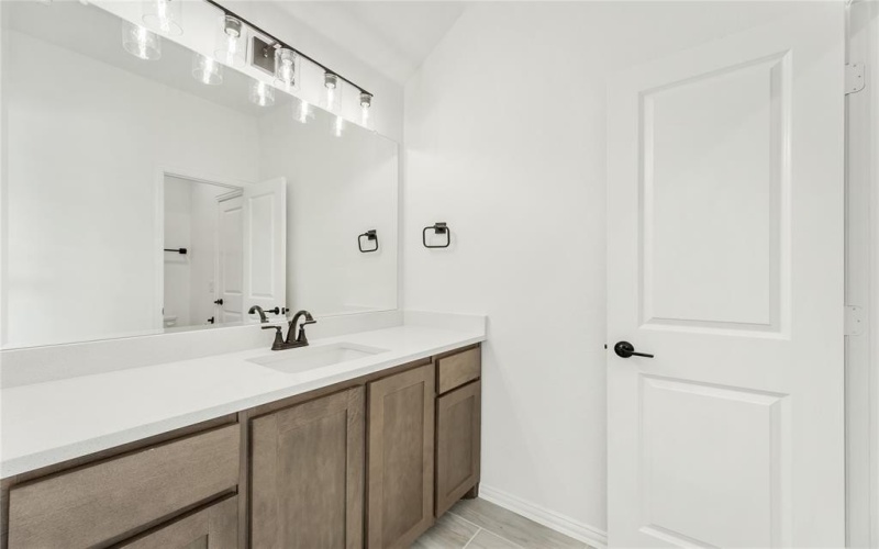 913 Cannes Drive, Red Oak, TX 75154, 5 Habitaciones Habitaciones , ,5 BañosBaños,Residential,En Venta,913 Cannes Drive,20490139