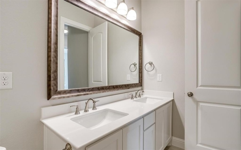5621 Rutherford Drive, Midlothian, TX 76065, 3 Habitaciones Habitaciones , ,2 BañosBaños,Residential,En Venta,5621 Rutherford Drive,20496671
