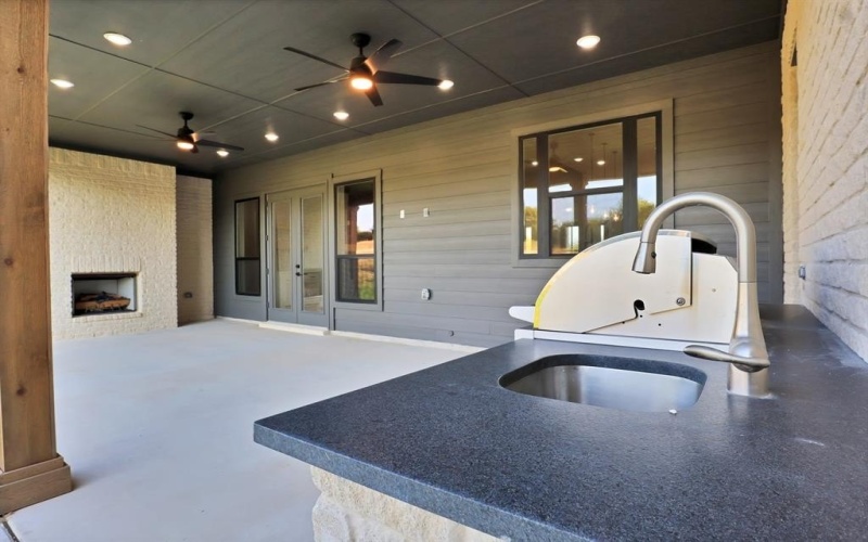 880 San Saba E, Midlothian, TX 76065, 4 Habitaciones Habitaciones , ,3 BañosBaños,Residential,En Venta,880 San Saba E,20510270