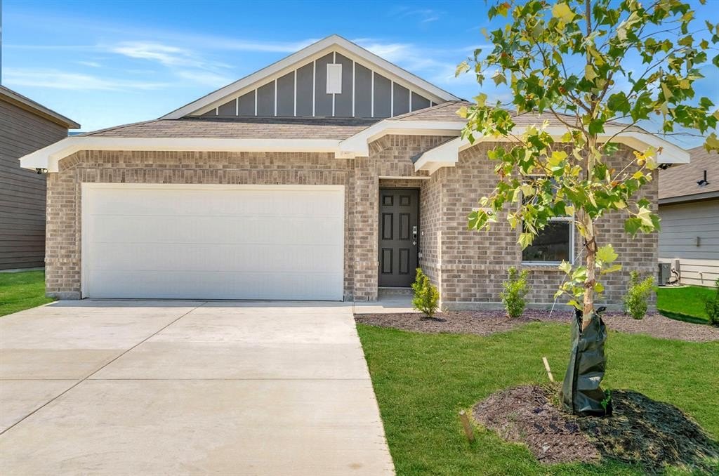 118 Goel Street, Greenville, TX 75402, 4 Bedrooms Bedrooms, ,2 BathroomsBathrooms,Residential,For Sale,118 Goel Street,20513487