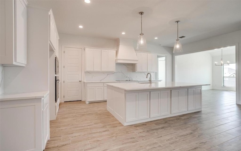 2488 Timber Hills Drive, Burleson, TX 76028, 5 Habitaciones Habitaciones , ,3 BañosBaños,Residential,En Venta,2488 Timber Hills Drive,20654055