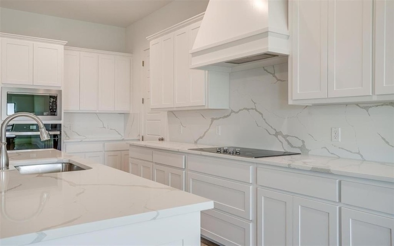 2488 Timber Hills Drive, Burleson, TX 76028, 5 Habitaciones Habitaciones , ,3 BañosBaños,Residential,En Venta,2488 Timber Hills Drive,20654055