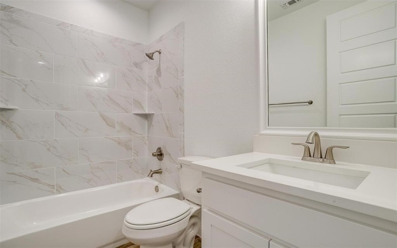 2488 Timber Hills Drive, Burleson, TX 76028, 5 Habitaciones Habitaciones , ,3 BañosBaños,Residential,En Venta,2488 Timber Hills Drive,20654055