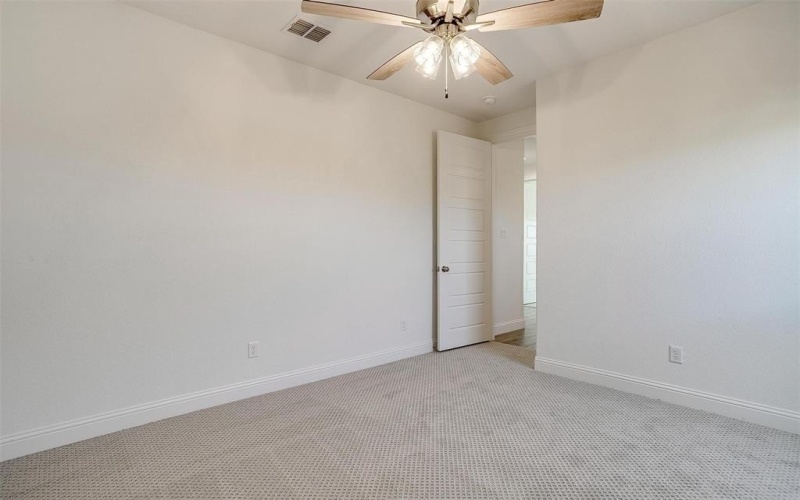 2488 Timber Hills Drive, Burleson, TX 76028, 5 Habitaciones Habitaciones , ,3 BañosBaños,Residential,En Venta,2488 Timber Hills Drive,20654055