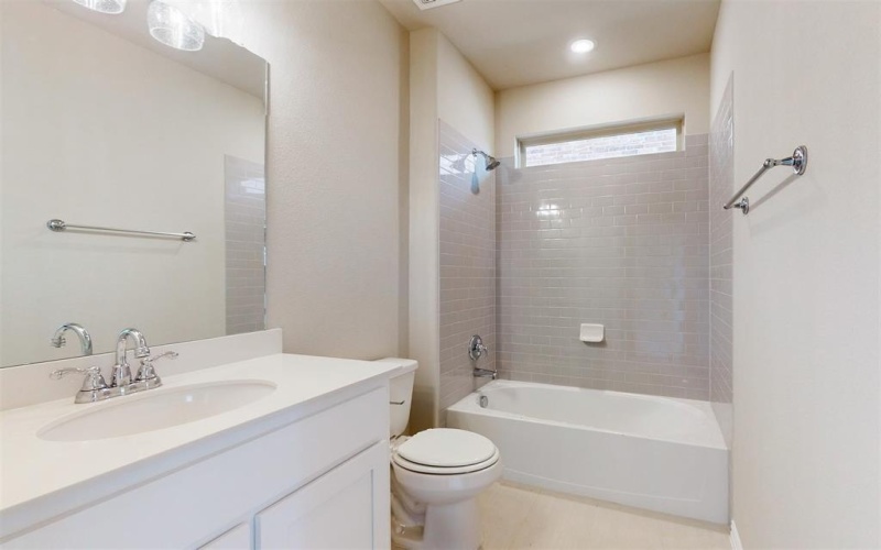 1140 South Hill Drive, Crowley, TX 76036, 3 Bedrooms Bedrooms, ,2 BathroomsBathrooms,Residential,For Sale,1140 South Hill Drive,20654834