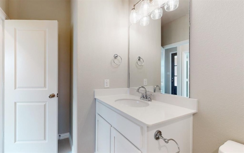1140 South Hill Drive, Crowley, TX 76036, 3 Bedrooms Bedrooms, ,2 BathroomsBathrooms,Residential,For Sale,1140 South Hill Drive,20654834