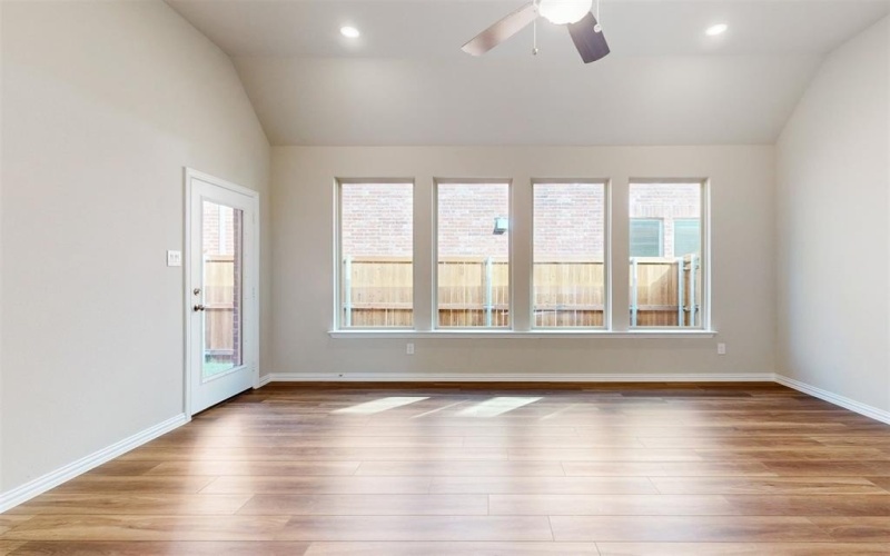 1140 South Hill Drive, Crowley, TX 76036, 3 Bedrooms Bedrooms, ,2 BathroomsBathrooms,Residential,For Sale,1140 South Hill Drive,20654834