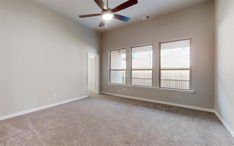 1140 South Hill Drive, Crowley, TX 76036, 3 Bedrooms Bedrooms, ,2 BathroomsBathrooms,Residential,For Sale,1140 South Hill Drive,20654834
