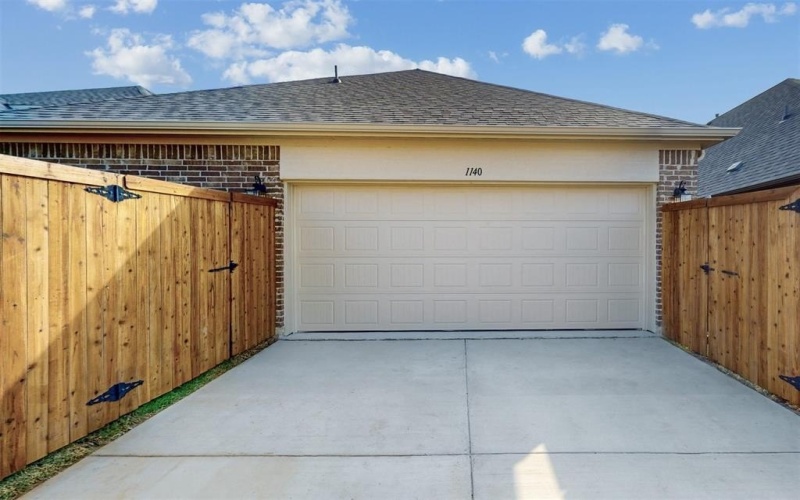 1140 South Hill Drive, Crowley, TX 76036, 3 Bedrooms Bedrooms, ,2 BathroomsBathrooms,Residential,For Sale,1140 South Hill Drive,20654834