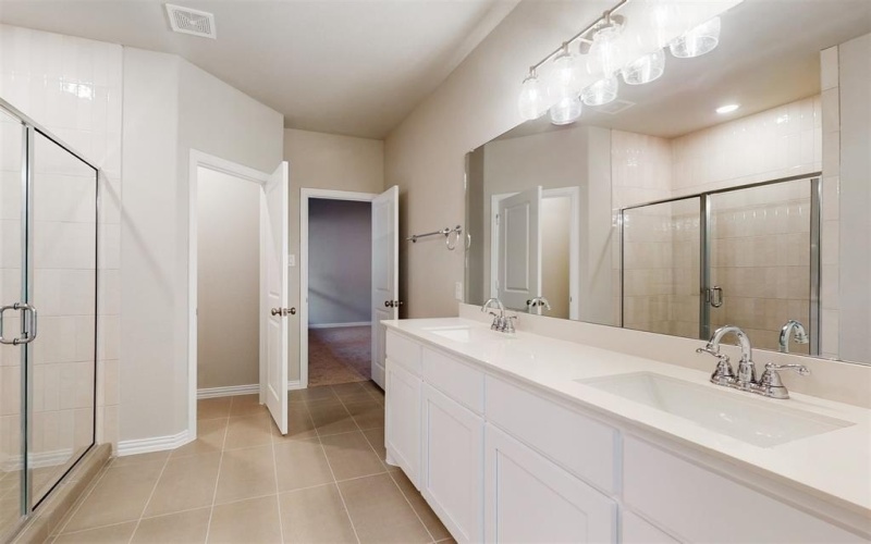 1140 South Hill Drive, Crowley, TX 76036, 3 Bedrooms Bedrooms, ,2 BathroomsBathrooms,Residential,For Sale,1140 South Hill Drive,20654834