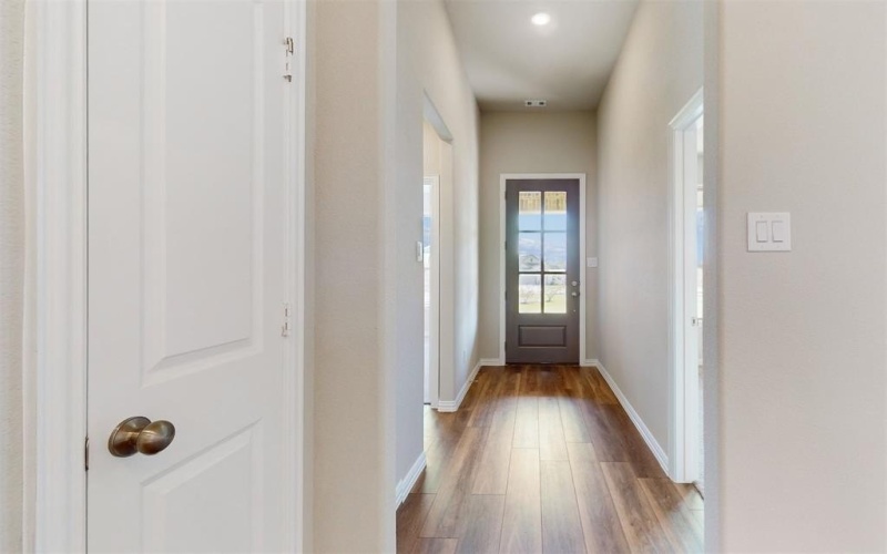1140 South Hill Drive, Crowley, TX 76036, 3 Bedrooms Bedrooms, ,2 BathroomsBathrooms,Residential,For Sale,1140 South Hill Drive,20654834