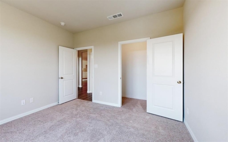 1140 South Hill Drive, Crowley, TX 76036, 3 Bedrooms Bedrooms, ,2 BathroomsBathrooms,Residential,For Sale,1140 South Hill Drive,20654834