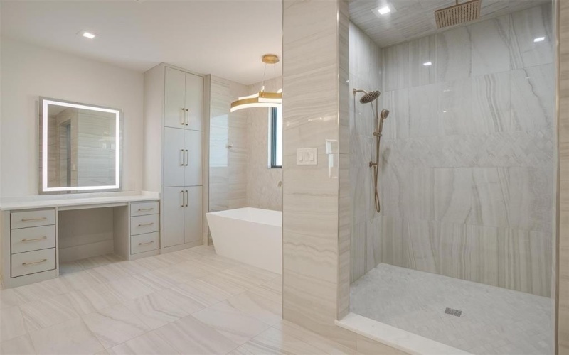 2245 SW Wilshire Boulevard, Burleson, TX 76028, 5 Habitaciones Habitaciones , ,5 BañosBaños,Residential,En Venta,2245 SW Wilshire Boulevard,20519830