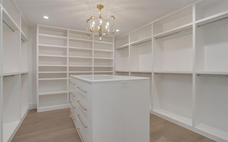 2245 SW Wilshire Boulevard, Burleson, TX 76028, 5 Habitaciones Habitaciones , ,5 BañosBaños,Residential,En Venta,2245 SW Wilshire Boulevard,20519830