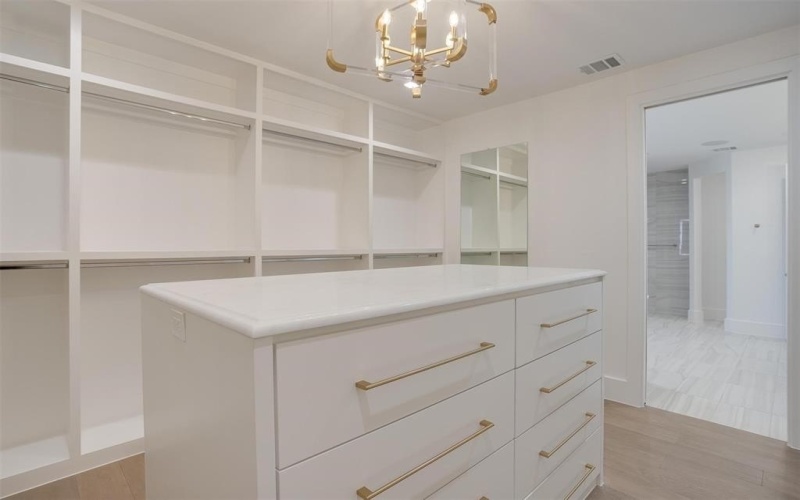 2245 SW Wilshire Boulevard, Burleson, TX 76028, 5 Habitaciones Habitaciones , ,5 BañosBaños,Residential,En Venta,2245 SW Wilshire Boulevard,20519830