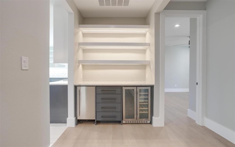 2245 SW Wilshire Boulevard, Burleson, TX 76028, 5 Habitaciones Habitaciones , ,5 BañosBaños,Residential,En Venta,2245 SW Wilshire Boulevard,20519830