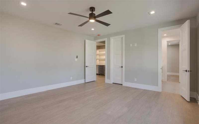 2245 SW Wilshire Boulevard, Burleson, TX 76028, 5 Habitaciones Habitaciones , ,5 BañosBaños,Residential,En Venta,2245 SW Wilshire Boulevard,20519830