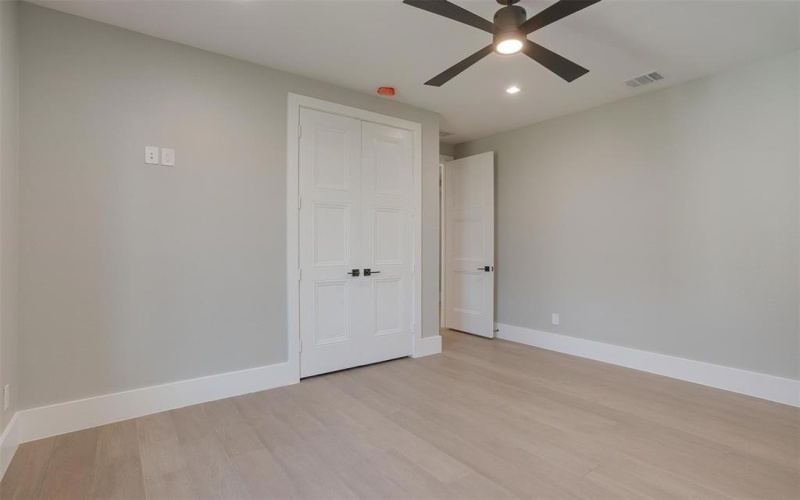 2245 SW Wilshire Boulevard, Burleson, TX 76028, 5 Habitaciones Habitaciones , ,5 BañosBaños,Residential,En Venta,2245 SW Wilshire Boulevard,20519830