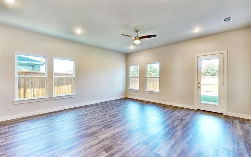 640 Scarlett Street, Forney, TX 75126, 4 Bedrooms Bedrooms, ,3 BathroomsBathrooms,Residential,For Sale,640 Scarlett Street,20616910