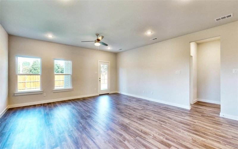640 Scarlett Street, Forney, TX 75126, 4 Bedrooms Bedrooms, ,3 BathroomsBathrooms,Residential,For Sale,640 Scarlett Street,20616910