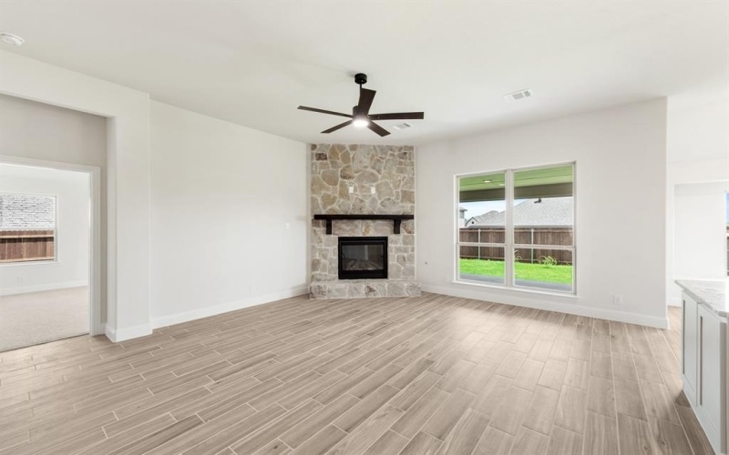 1352 Beaumont Lane, Red Oak, TX 75154, 3 Habitaciones Habitaciones , ,2 BañosBaños,Residential,En Venta,1352 Beaumont Lane,20535318