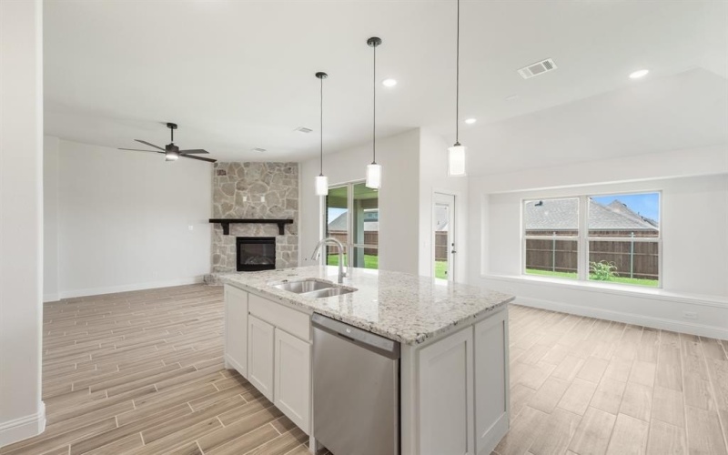1352 Beaumont Lane, Red Oak, TX 75154, 3 Habitaciones Habitaciones , ,2 BañosBaños,Residential,En Venta,1352 Beaumont Lane,20535318