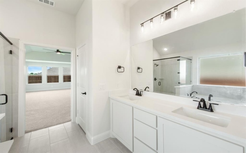 1352 Beaumont Lane, Red Oak, TX 75154, 3 Habitaciones Habitaciones , ,2 BañosBaños,Residential,En Venta,1352 Beaumont Lane,20535318