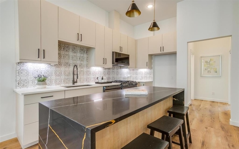 445 W Morphy Street, Fort Worth, TX 76104, 3 Bedrooms Bedrooms, ,3 BathroomsBathrooms,Residential,For Sale,445 W Morphy Street,20537195