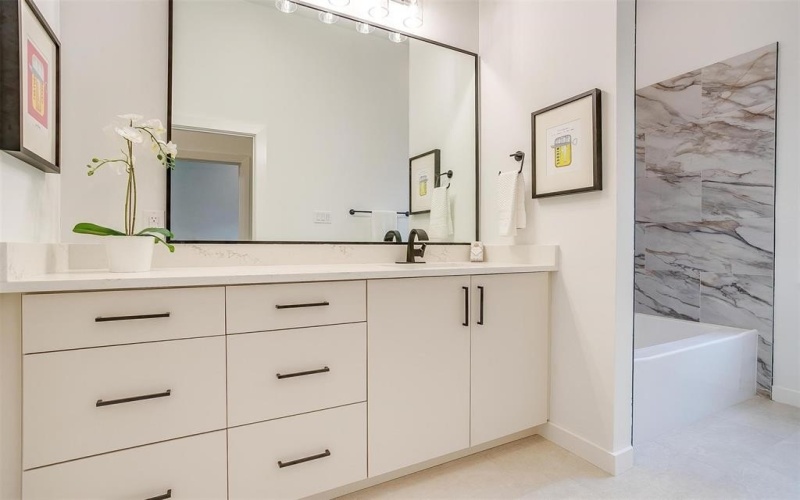 445 W Morphy Street, Fort Worth, TX 76104, 3 Bedrooms Bedrooms, ,3 BathroomsBathrooms,Residential,For Sale,445 W Morphy Street,20537195