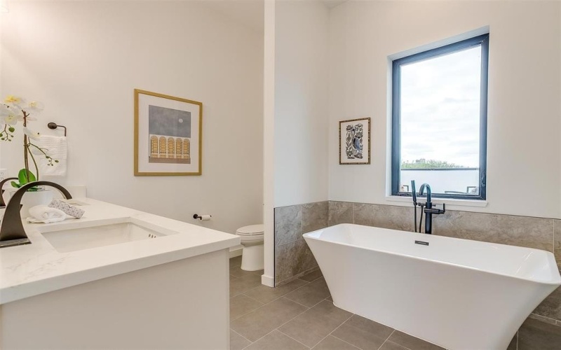 445 W Morphy Street, Fort Worth, TX 76104, 3 Bedrooms Bedrooms, ,3 BathroomsBathrooms,Residential,For Sale,445 W Morphy Street,20537195